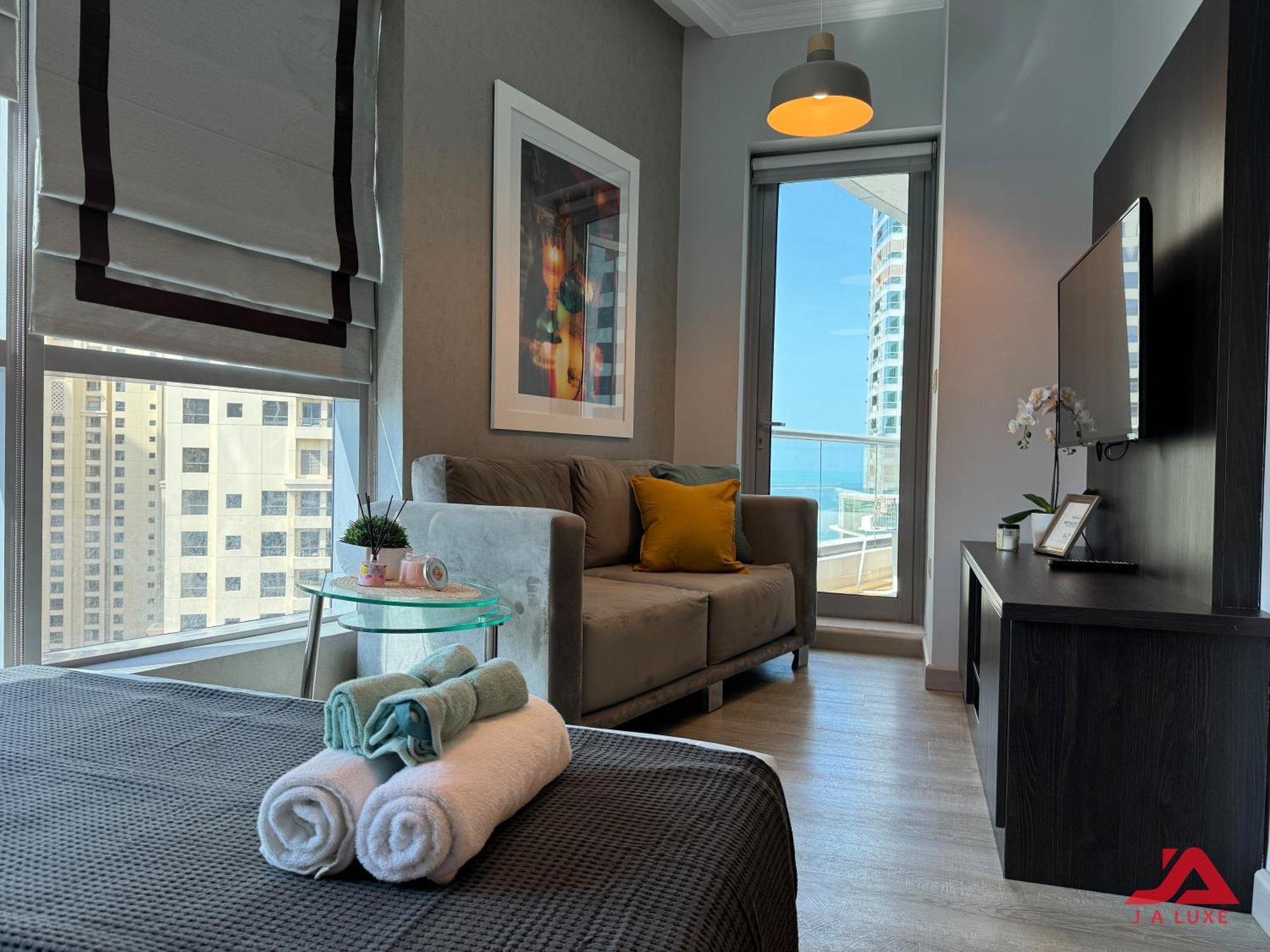 Cozy Marina & Sea View Apt In Bay Central Tower Dubai Marina With Modern Gym & Pool, Steps To Beach & Metro Exterior photo