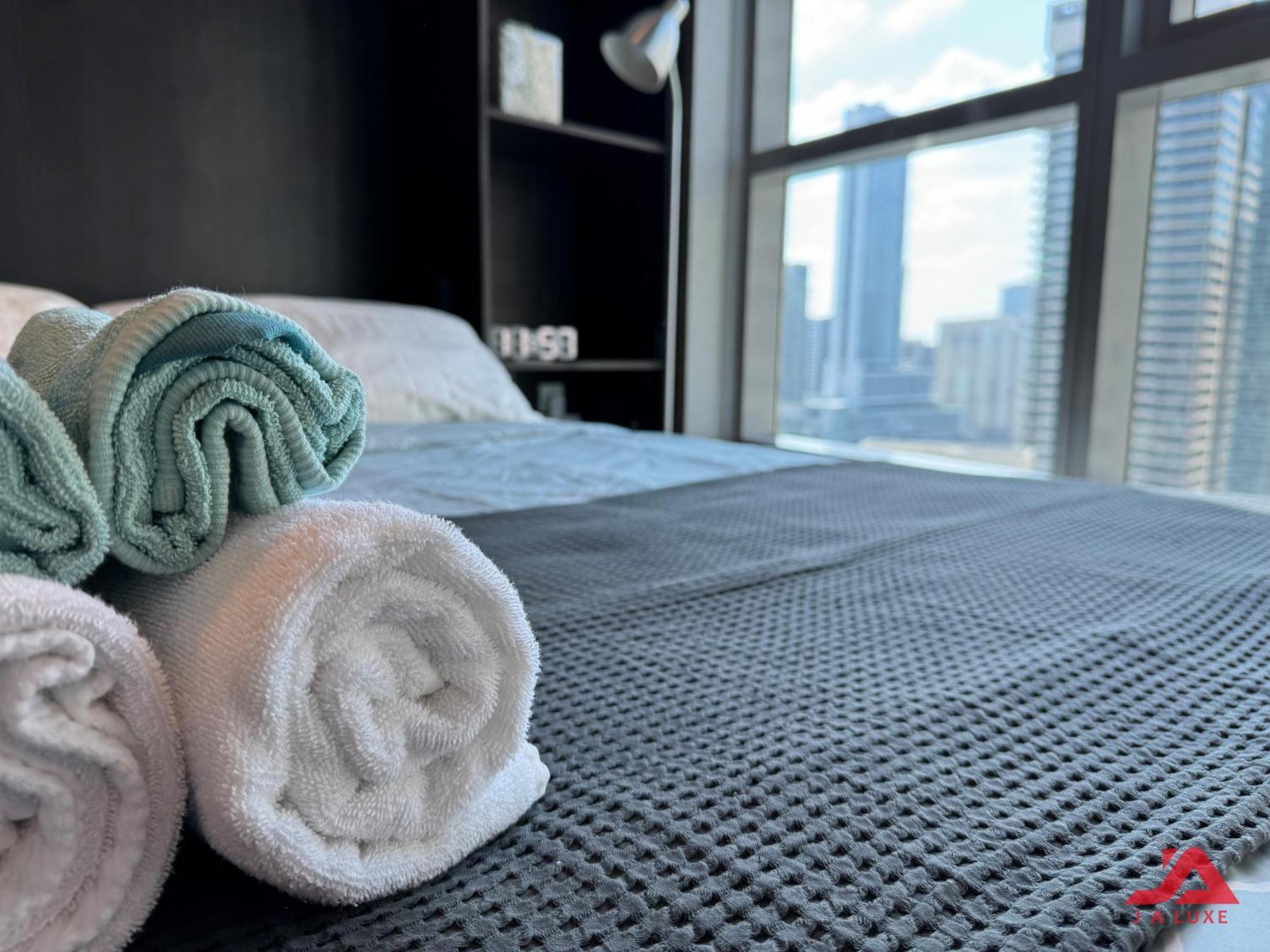 Cozy Marina & Sea View Apt In Bay Central Tower Dubai Marina With Modern Gym & Pool, Steps To Beach & Metro Exterior photo